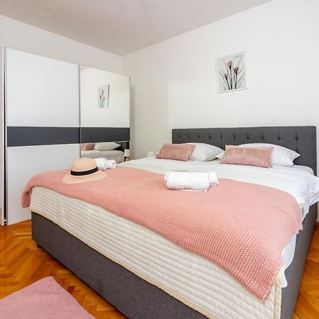 Apartment Pavla Цриквеница Экстерьер фото